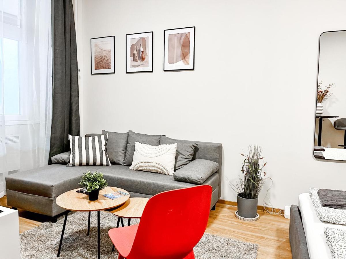 T32 Central Modern Suites Budapest Exterior photo