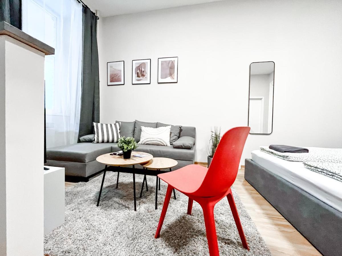 T32 Central Modern Suites Budapest Exterior photo